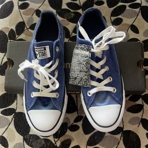 NWT CTAS OX MIDNIGHT NAVY/WHITE Converse velvet.
